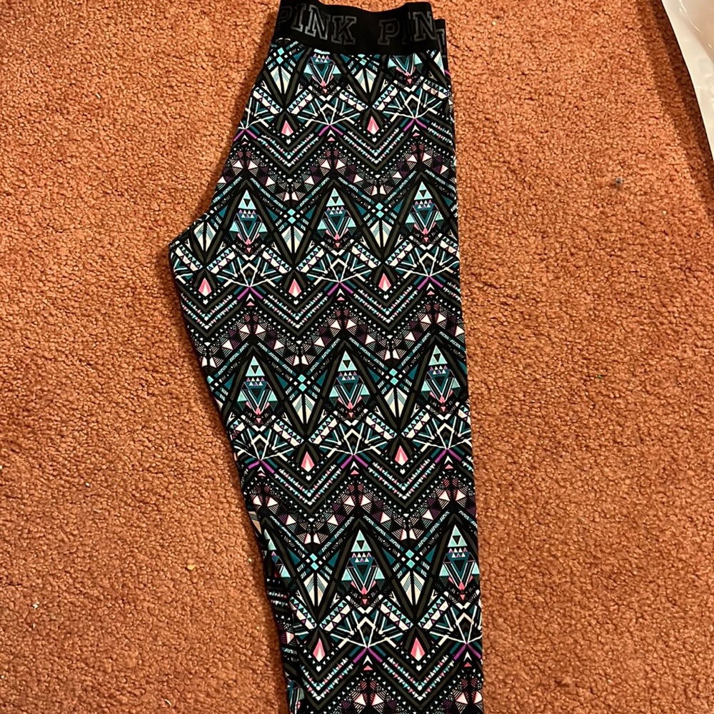 Cropped yoga pants